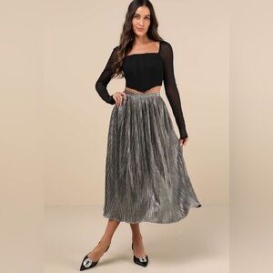 NEW Lulus Bold Entrance Black And Gold Pleated Midi Skirt NWT - Size L